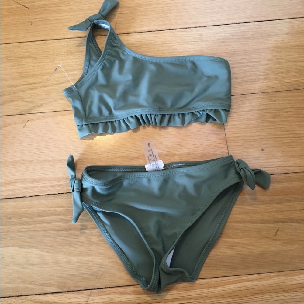 Girls swimsuit